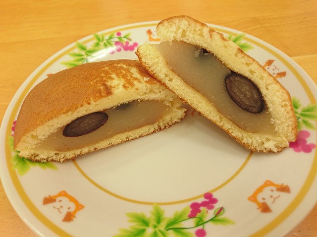 大黒どら焼き（お菓子の麻呂宇土）